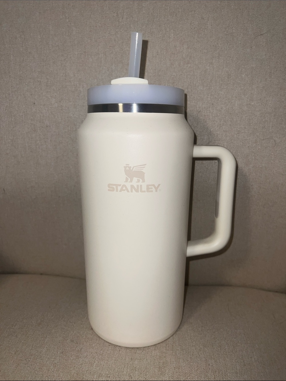 64oz Stanley Cup / Water Bottle